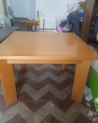 Tavolo legno beige allungabile