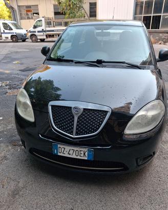 lancia ypsilon 1.3 mjet
