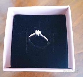 Anello solitario Strolli nuovo mis.11