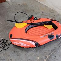 Canotto gonfiabile con pompa e remi