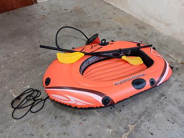 Canotto gonfiabile con pompa e remi