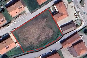 Terreno 2000 mq pianeggianti in centro paese
