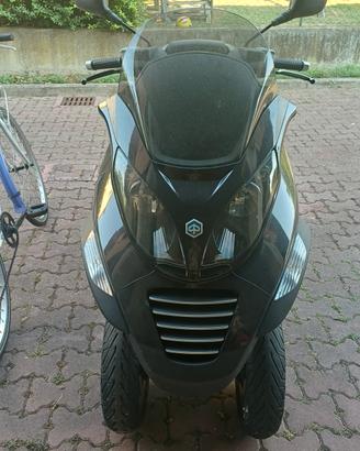 piaggio mp3 125