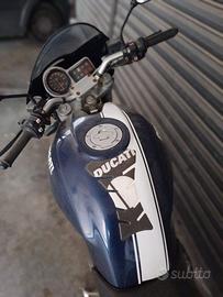 Ducati Monster 750