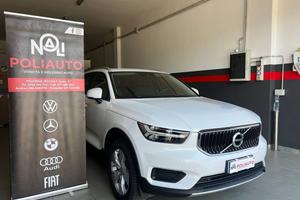 Volvo XC40 T2 Momentum Core
