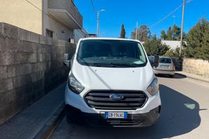 Furgone Ford transit custom