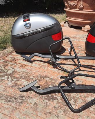 Valigie laterali Givi Monokey  e telaietti SV 2003