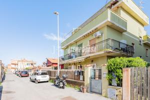 Appartamento a Fiumicino Via Monastir 4 locali
