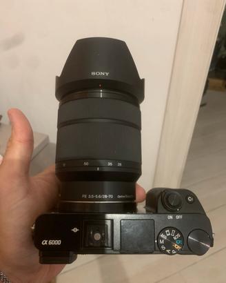 Sony a6000 con obiettivo 28-70 OSS garanzia