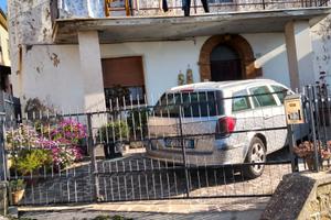 Casa in su due livelli. Gualdo di Narni
