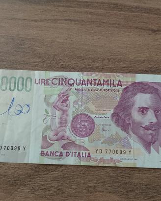 Banconota 50000 Bernini con numeri palindromi. 