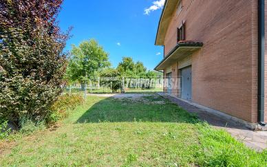 Villetta con Giardino su 4 lati ed ampi Accessori