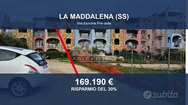 Immobile in asta di 90 m² con più di 5 locali a La