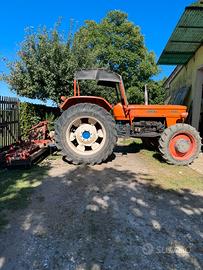 Trattore agricolo FIAT 1000 DT