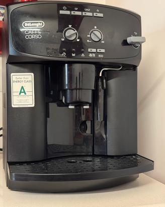 Macchina automatico per caffè in chicchi e polvere