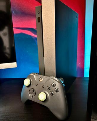 Xbox One X Special Edition + Controller