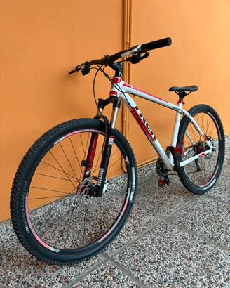 Mountain bike TREK 29”