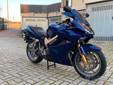 Honda VFR 800 VTEC