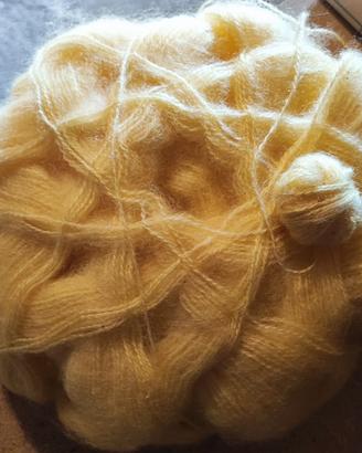 Gomitolone lana “Boom” gialla Mohair e Lana