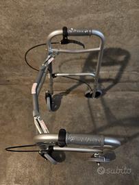 Deambulatore 4 ruote con freni