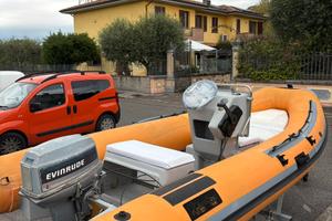 Gommone motore carrello