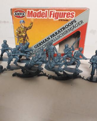 SOLDATINI AIRFIX IN SCALA 1/32 PARA’ TEDESCHI