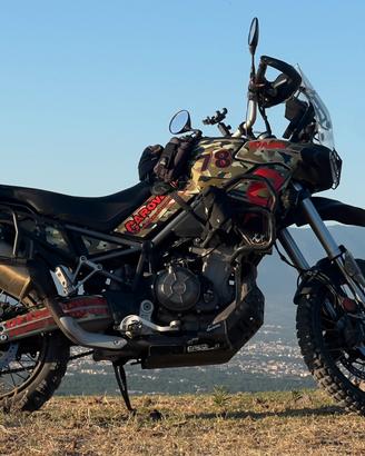 Aprilia tuareg 660 con accessori