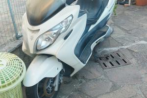 Suzuki Burgman 400 2010