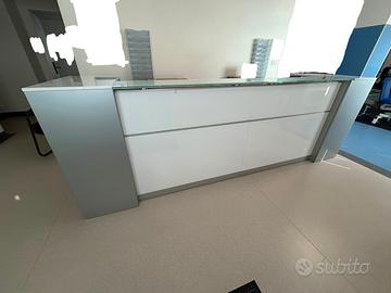 BANCO RECEPTION PROFESSIONALE