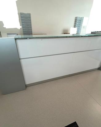 BANCO RECEPTION PROFESSIONALE