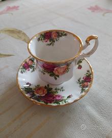 Tazza e piattino in porcellana Royal Albert