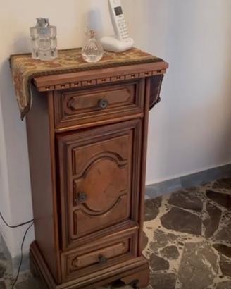 Mobile Antico Antiquariato
