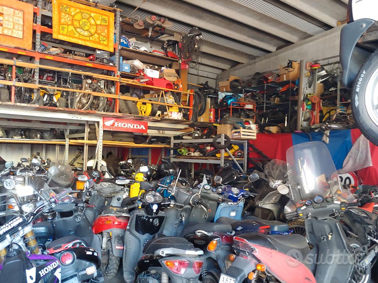 Pezzi Moto Negozi Ricambi Scooter Ricambi Moto Vendita Accessori