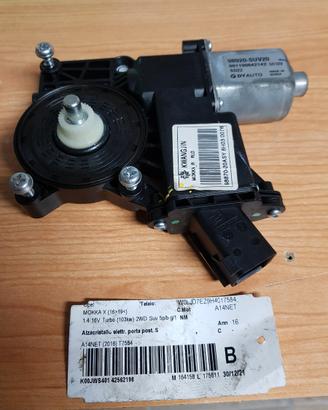 Motore alzacristalli posteriore Opel Mokka 98910