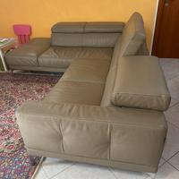 Divano angolare in pelle