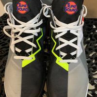 Scarpe Nike LeBron 18 Low Bugs vs Marvin mis. EU45