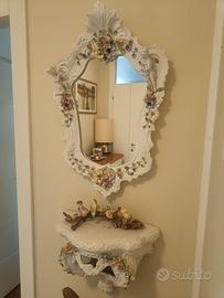 Specchio decorativo con relativa mensola