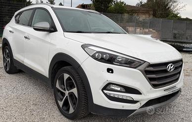 Tucson 1.7 CRDi motore ko Sound Edition Iva espost