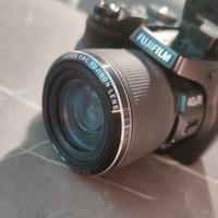 macchina fotografica Fujifilm finepix s8200