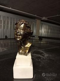 Busto bronzo dea bendata U.Laccarino
