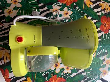 Macchina per caffe filtrato.