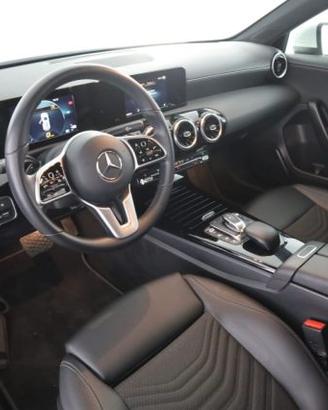 MERCEDES-BENZ A 180 A 180 d Automatic Business E