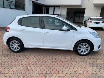 Peugeot 208 BlueHDi 75 5 porte Active