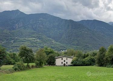 Bilocale a Castione Andevenno