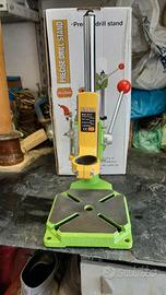 Supporto per trapano a colonna.