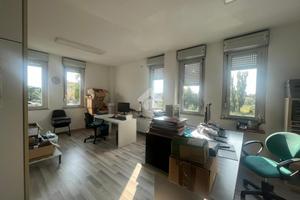 UFFICIO A CESANO BOSCONE