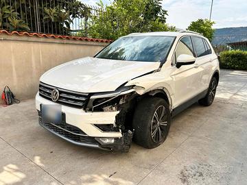 VW Tiguan 2.0 TDI 150CV DSG - 2017 Incidentata