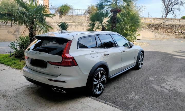 Volvo V60 Cross Country 
