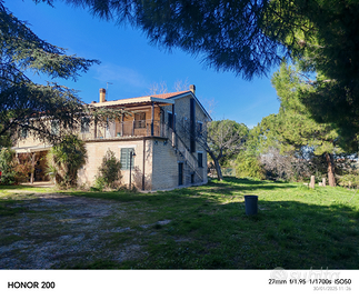 Villetta indipendente con giardino zona tranquilla