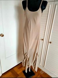 Vestito lungo spalline sottili
